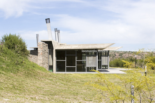 barbecuer pavilion bertolino+barrado