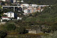 ponte de pedestres sobre a ribeira da carpinteira carrilho da graça