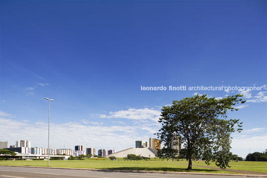 teatro nacional oscar niemeyer