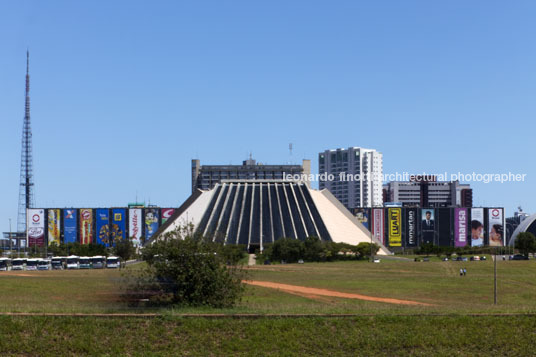 teatro nacional oscar niemeyer