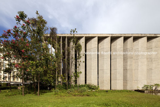 palácio da justiça oscar niemeyer