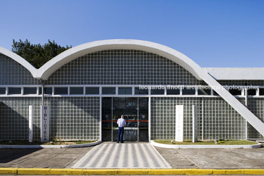 ita library oscar niemeyer