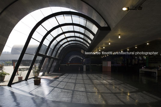 biblioteca/memorial américa latina oscar niemeyer