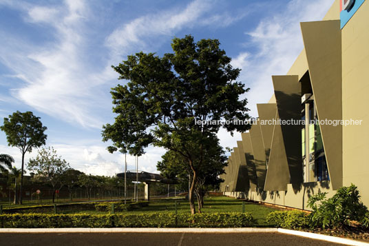 escola militar oscar niemeyer