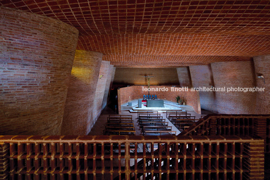 cristo obrero church eladio dieste