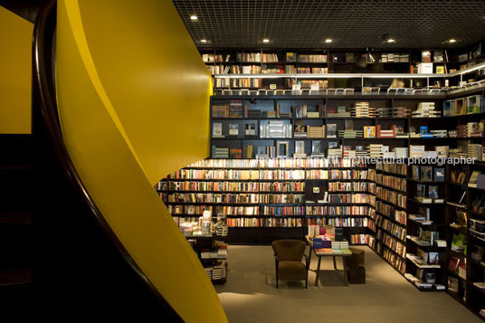 livraria da vila - cidade jardim isay weinfeld