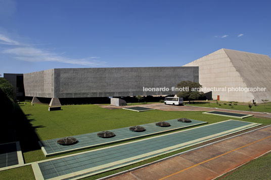 supreme court of justice oscar niemeyer