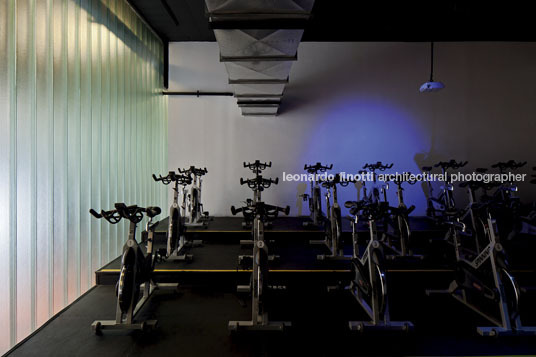 you fitness estudio guerra de rossa arquitectos