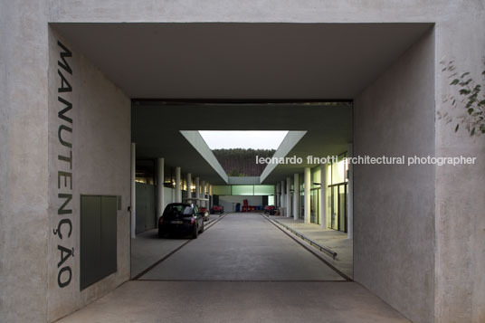 maintenance building in bom sucesso nuno graça moura