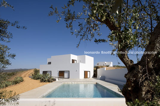 duas casas em casa queimada bak gordon arquitectos