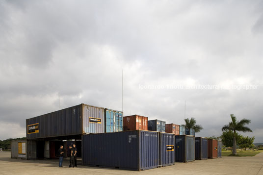 container art bernardes+jacobsen