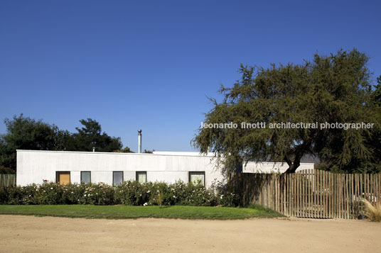 irrigation manager´s house at fundo izaro martin hurtado