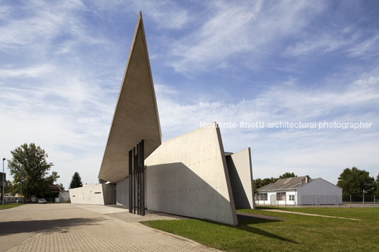 vitra fire station zaha hadid