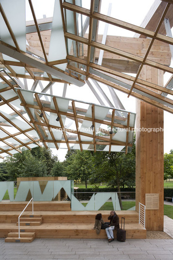 serpentine pavilion 2008 frank o. gehry