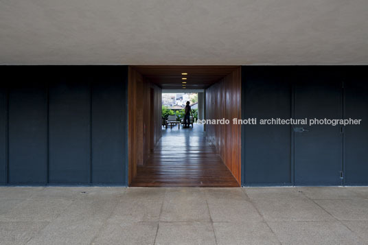 w 305 isay weinfeld