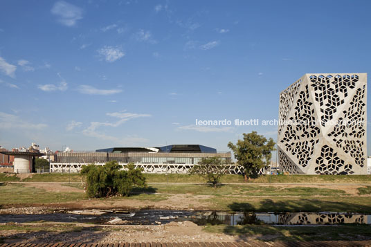 centro cívico del bicentenario lucio morini