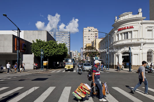 unibanco aurelio martinez flores