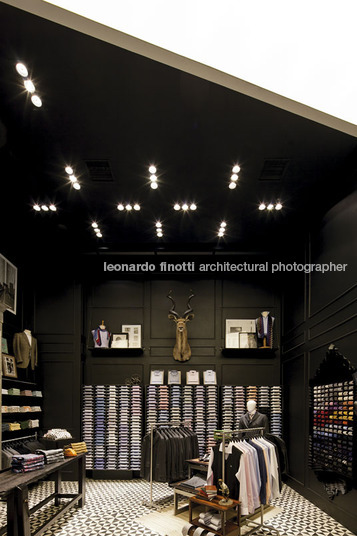 alberto gentlemen store/design barra tremsky arquitetura