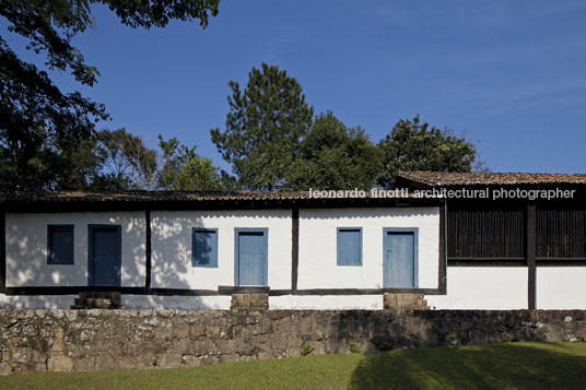 fazenda 3 pedras - capela isay weinfeld