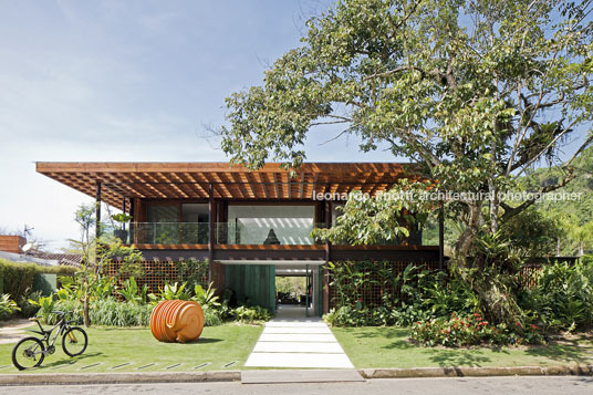 casa mtl bernardes+jacobsen