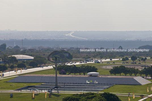 jk memorial oscar niemeyer