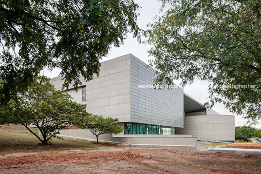 biblioteca brasiliana usp rodrigo mindlin loeb