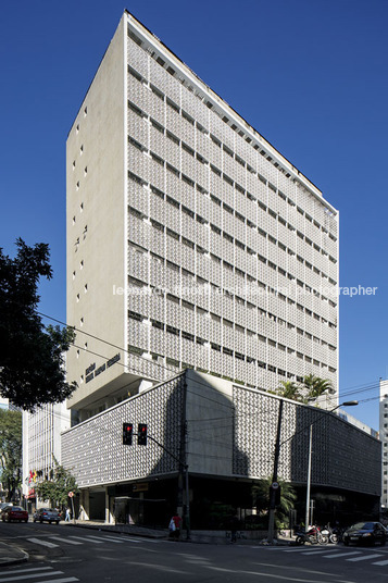 edifício renata sampaio ferreira oswaldo bratke