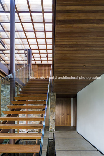 casa sw - fazenda boa vista jacobsen arquitetura