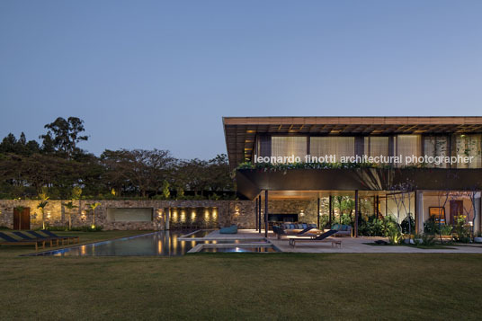 casa sw - fazenda boa vista jacobsen arquitetura