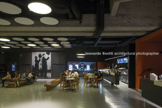 cinema itaú/augusta metro arquitetos