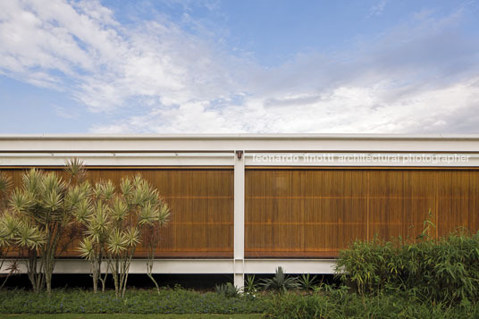 casa aa bernardes arquitetura