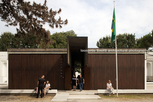 brazil pavilion - giardini della biennale 2010 henrique mindlin