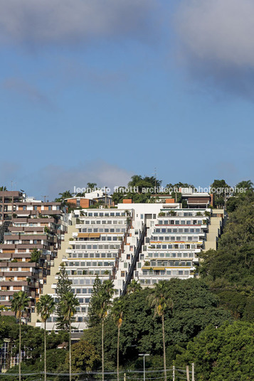 edificio encosta do poente ruben  kleebank