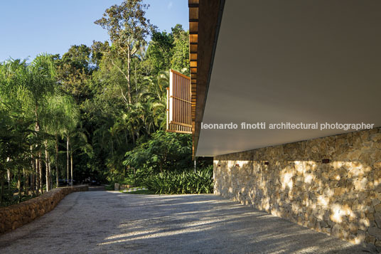 casa delta - são pedro bernardes arquitetura