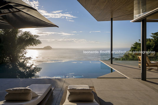 casa delta - são pedro bernardes arquitetura