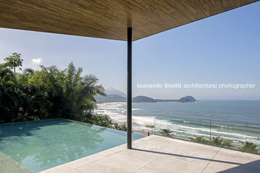 casa delta - são pedro bernardes arquitetura