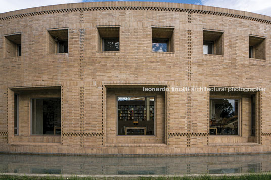 edificio de posgrados ciencias humanas un rogelio salmona