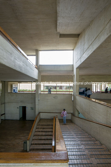 biblioteca virgilio barco rogelio salmona