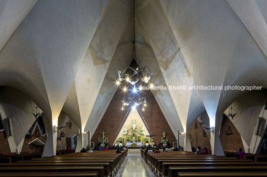 iglesia de la virgen medalla milagrosa felix candela