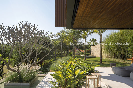 casa rsc - fazenda boa vista jacobsen arquitetura