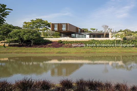 casa rsc - fazenda boa vista jacobsen arquitetura