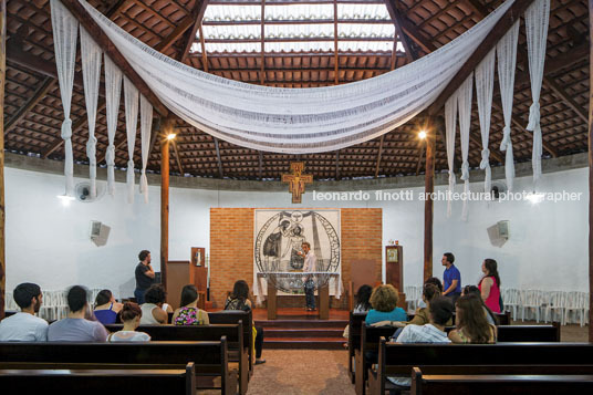 igreja espirito santo do cerrado lina bo bardi