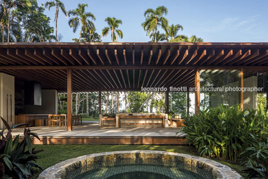 casa sm - taguaiba jacobsen arquitetura