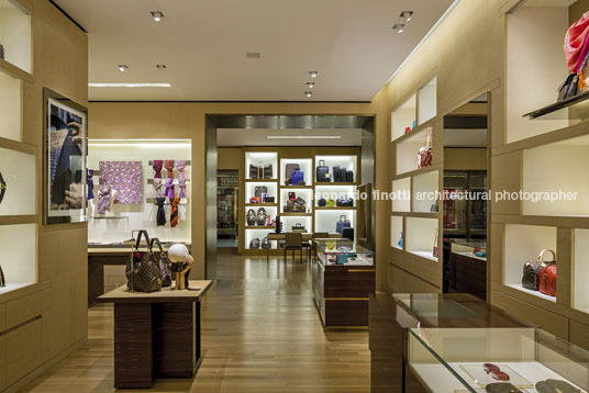 louis vuitton - iguatemi  peter marino architects