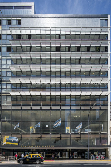 teatro y centro cultural san martín mario roberto álvarez