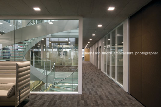 emmi-main office and apartment complex rüssli architekten