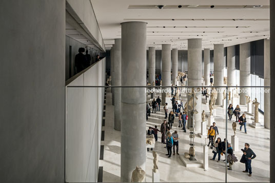 acropolis museum bernard tschumi