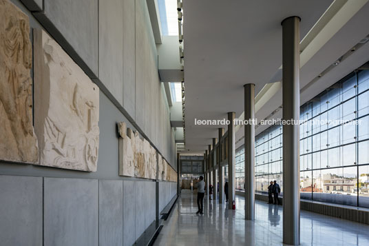 acropolis museum bernard tschumi