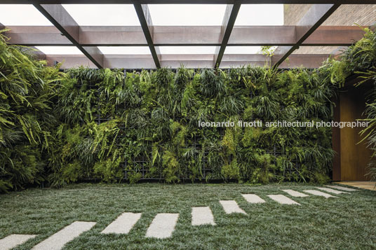 casa hey isay weinfeld