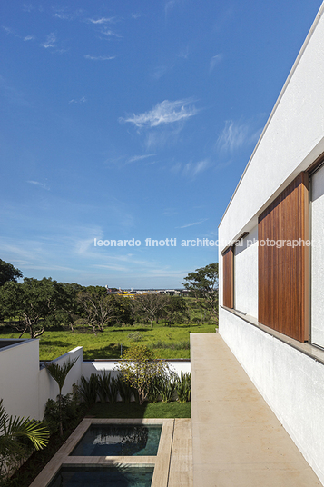 casa olhos dágua aguirre arquitetura